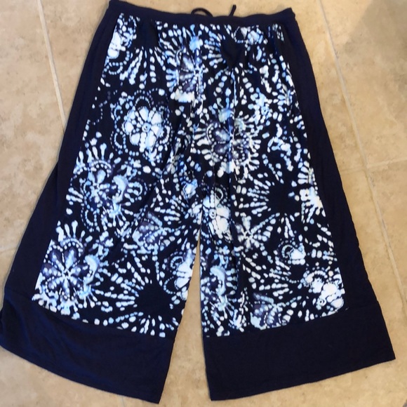 NWOT Simply Vera cotton capris - Picture 3 of 3